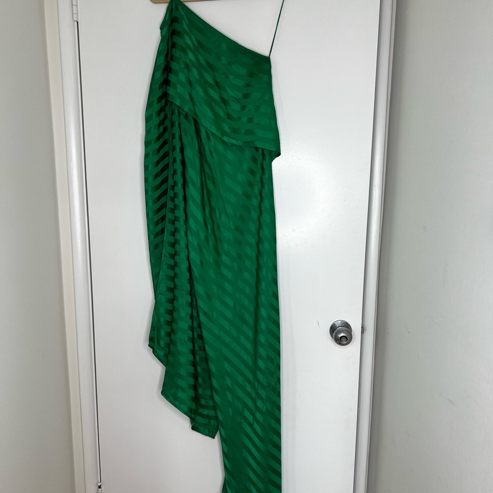 Gorgeous green one shoulder down perfect for weddings and events